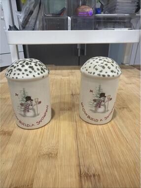 Vintage Home Interiors Stoneware We Can Build A Snowman Salt & Pepper Shakers *